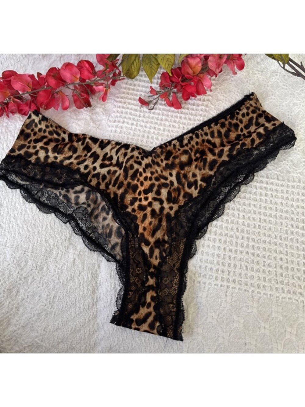 VICTORIA'S SECRET L BLACK BROWN ANIMAL PRINT HIGH LEG CHEEKY PANTIES NWT
